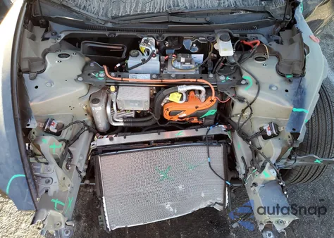 2025 Tesla Model 3 z USA, uszkodzony, nr VIN 5YJ3E1EA2SF876935